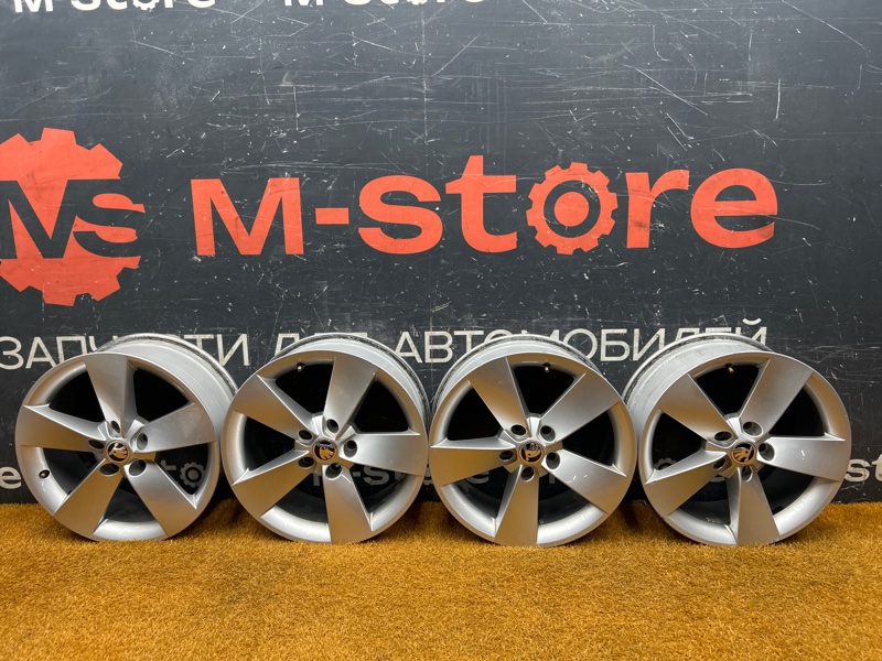 Диск литой R17 / 5x112 J7.0 45ET DIA57.1 (б/у)